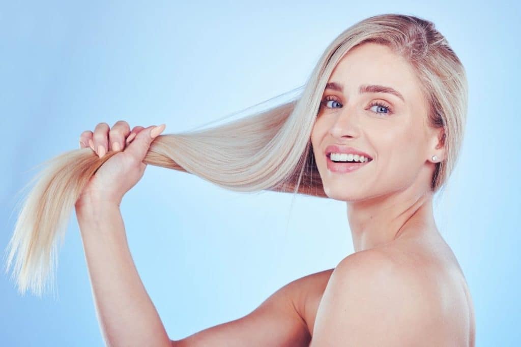 Sublimez vos cheveux bruns avec un balayage élégant