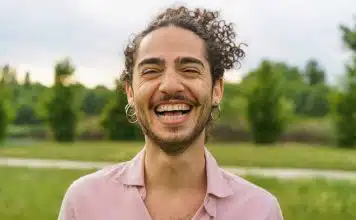 Boucles d’oreilles créoles pour hommes : comment définir la bonne taille ?